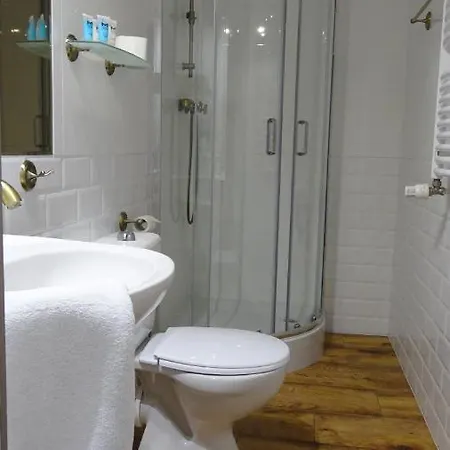Dworek Szwajcaria Bed & Breakfast 3*
