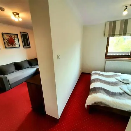 Dworek Szwajcaria Bed & Breakfast Zwardon