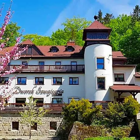 Dworek Szwajcaria Bed & Breakfast 3*