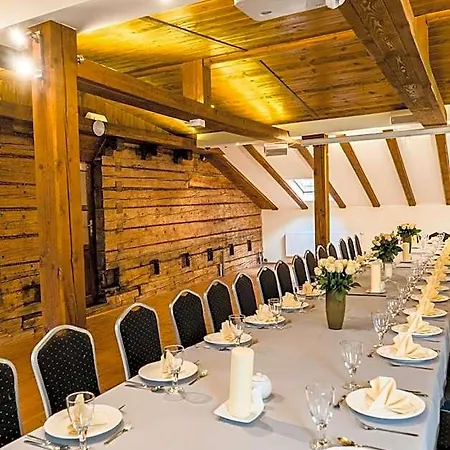 Dworek Szwajcaria Bed & Breakfast 3*