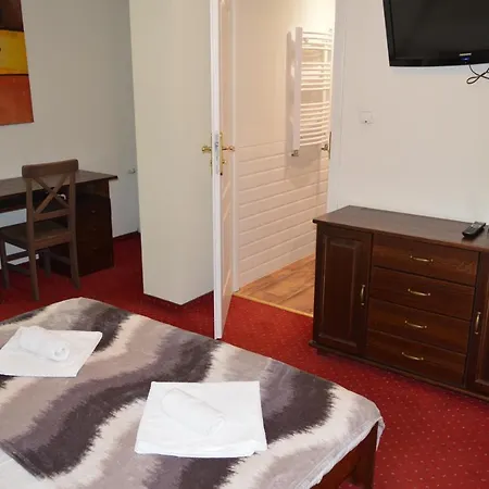 Dworek Szwajcaria Bed & Breakfast