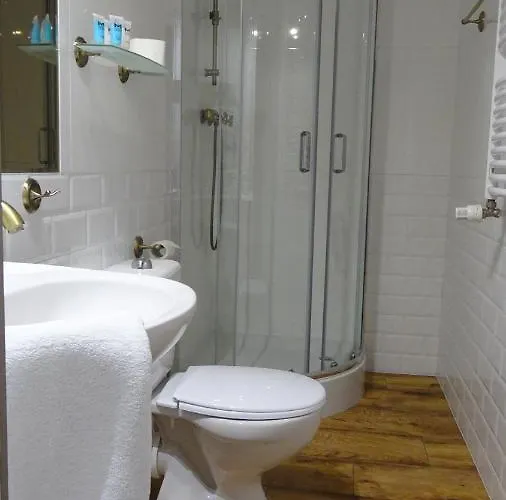 Dworek Szwajcaria Bed & Breakfast 3*