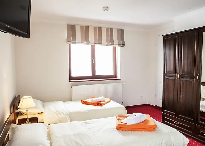 Dworek Szwajcaria Bed & Breakfast 3*