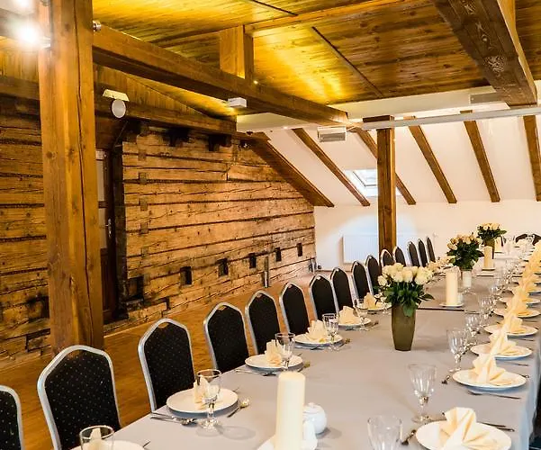 Bed & Breakfast Dworek Szwajcaria 3*